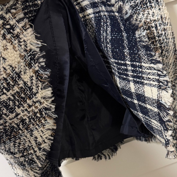 Francesca’s Plaid Peplum Ruffle Hem Knit Mini Skirt size XS - Picture 4 of 10